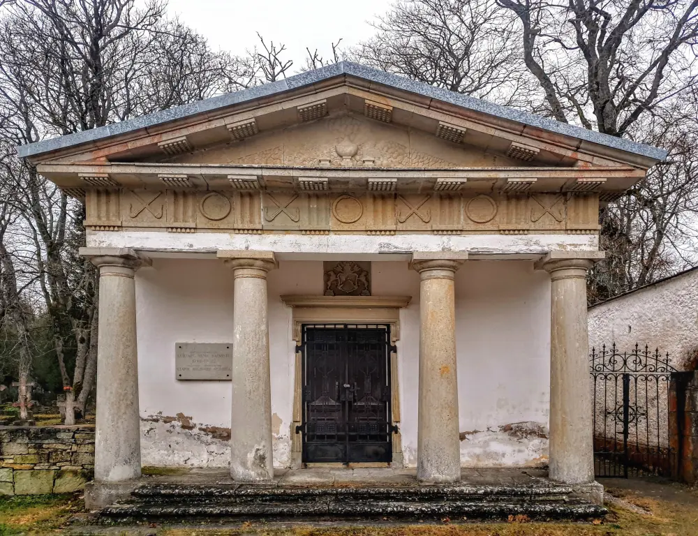 Kudjape cemetery, Kuressaare